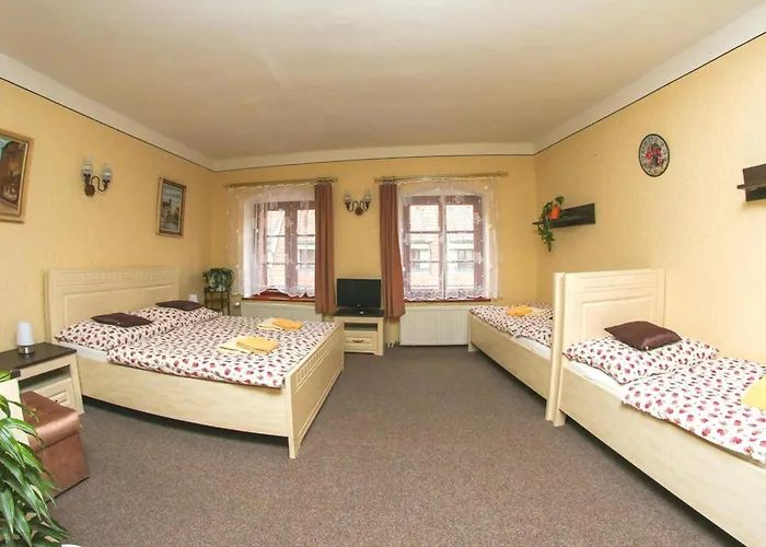 Mini Hotel Abraka & Apartments