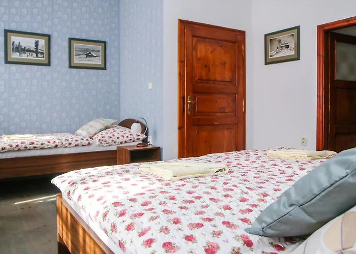 Mini Hotel Abraka & Apartments