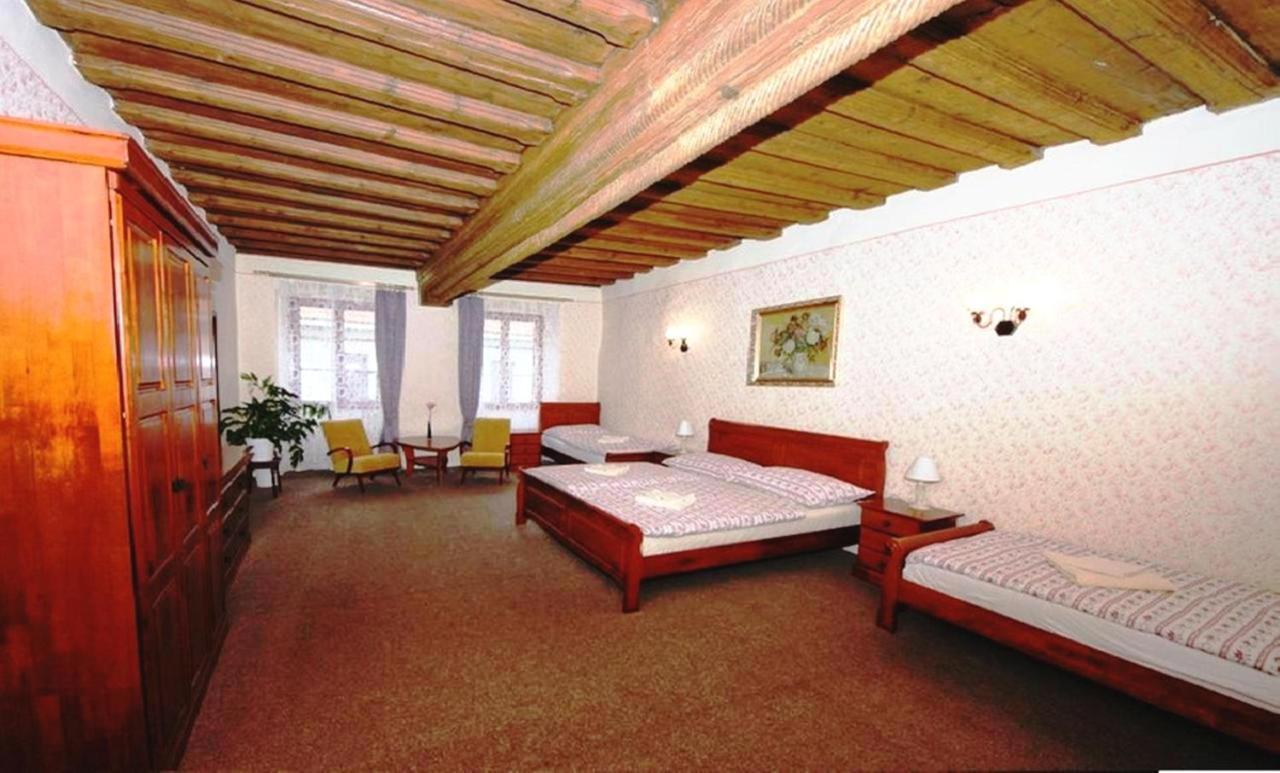 Mini Hotel Abraka & Apartments Aparthotel