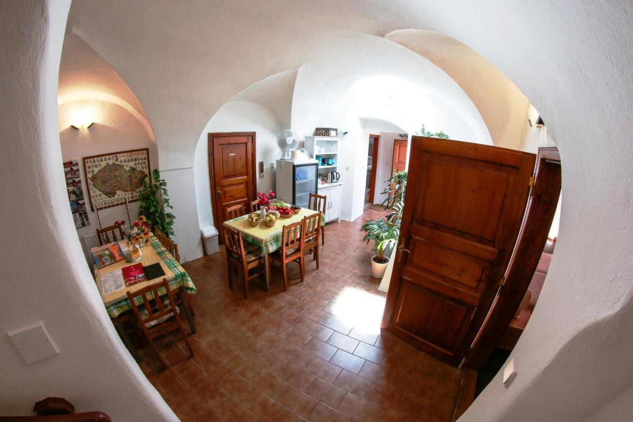Aparthotel Mini Hotel Abraka & Apartments