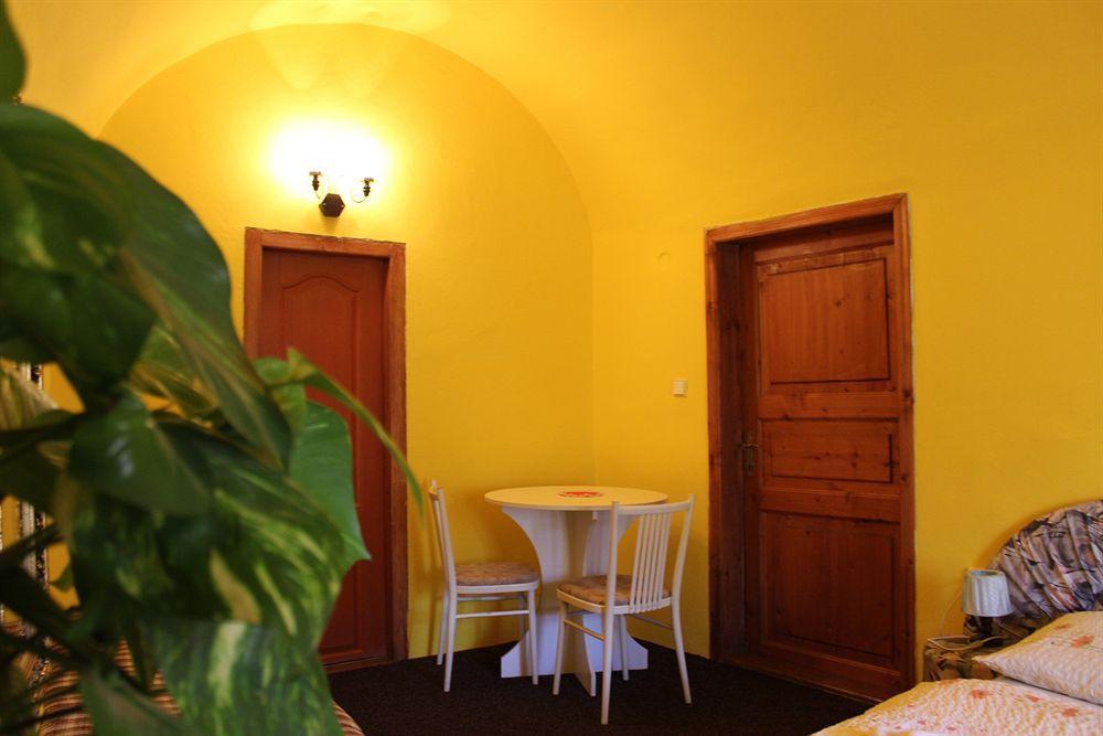 Aparthotel Mini Hotel Abraka & Apartments Cesky Krumlov