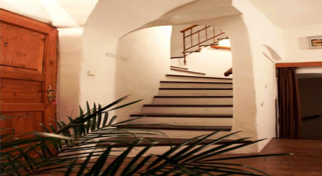 Mini Hotel Abraka & Apartments Aparthotel 4*